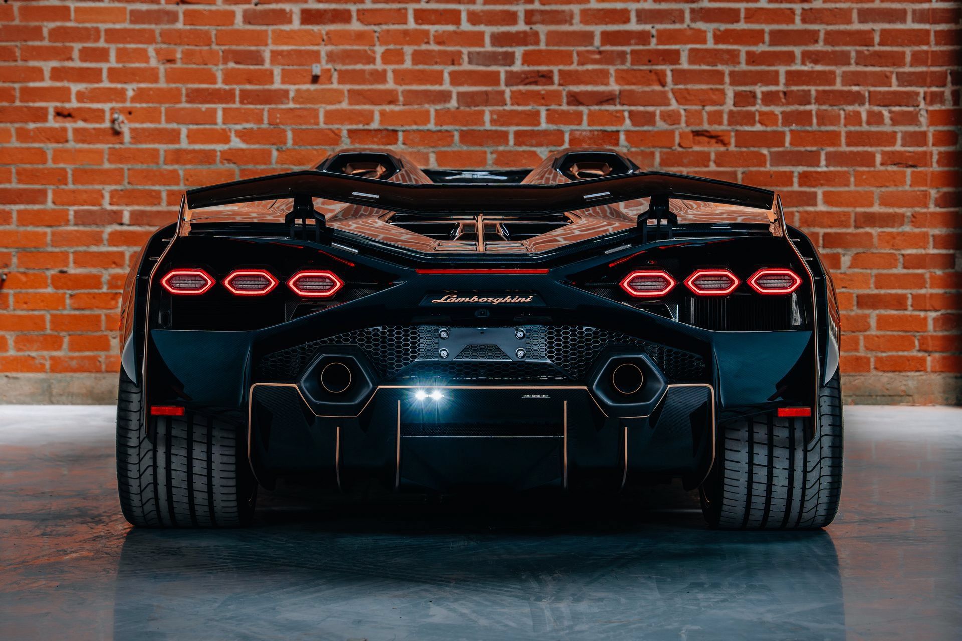 Used 2021 Lamborghini Sian Roadster AWD/4WD image 20