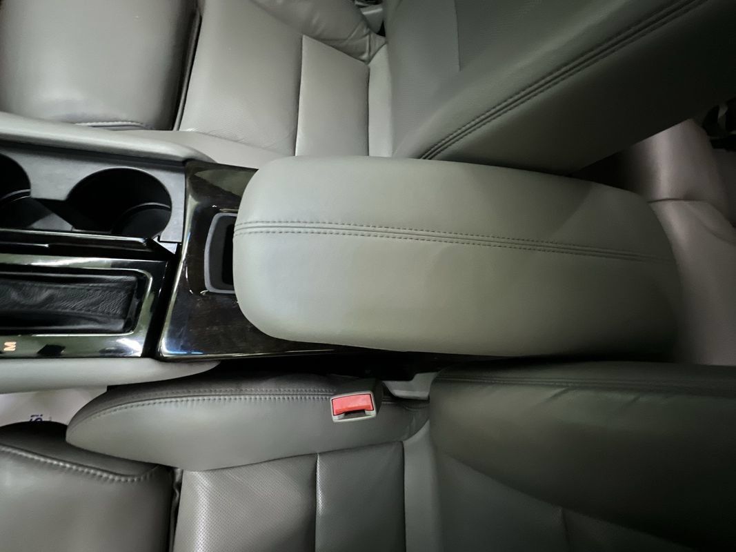 Used 2013 Cadillac XTS Luxury w/ Driver Awareness Package FWD image 26