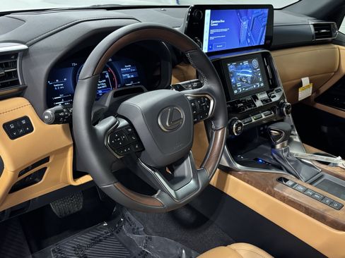 New 2026 Lexus LX 600 4WD w/ Luxury Package image 31