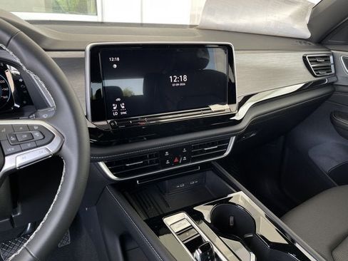 New 2026 Volkswagen Atlas Cross Sport SE FWD image 13