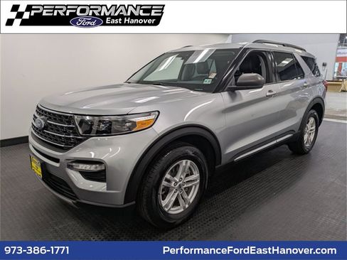 Used 2022 Ford Explorer XLT w/ Equipment Group 202A image 1