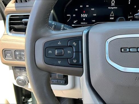 Used 2024 GMC Yukon Denali w/ Advanced Technology Package AWD/4WD image 11