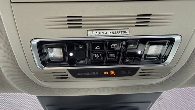 Used 2025 Lincoln Nautilus Reserve AWD/4WD image 28