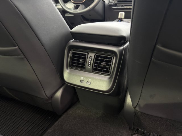 Certified 2023 Toyota Crown AWD/4WD image 32