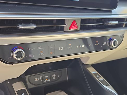 New 2026 Kia Sorento EX image 25