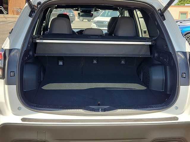Certified 2025 Subaru Forester Premium AWD/4WD image 9