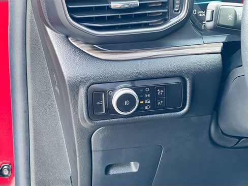 Used 2023 Ford Explorer Limited w/ Limited Technology Package RWD image 10