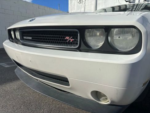 Used 2009 Dodge Challenger R/T image 16