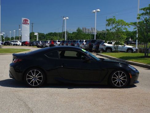 Used 2022 Toyota GR86 w/ ALL Weather Mat Package (TMS) RWD image 18