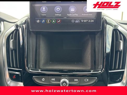 Certified 2021 Chevrolet Traverse LT w/ LT Premium Package AWD/4WD image 19