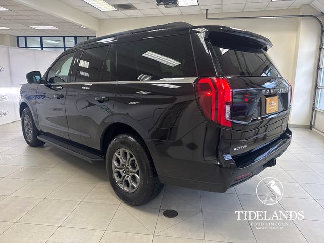 Certified 2025 Ford Expedition Active RWD image 6