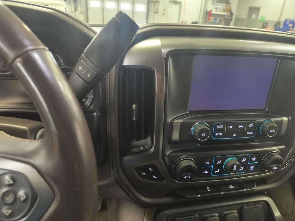 Used 2018 Chevrolet Silverado 1500 LTZ w/ Sport Package AWD/4WD image 15