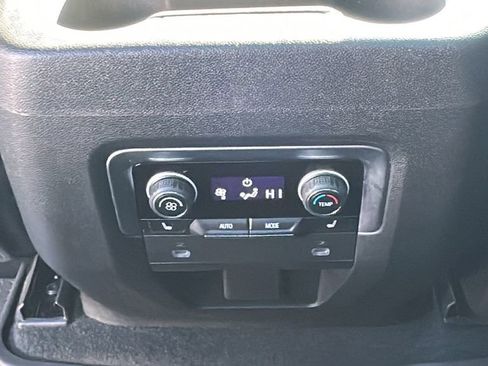 Used 2021 Chevrolet Tahoe Z71 w/ Z71 Signature Package image 24