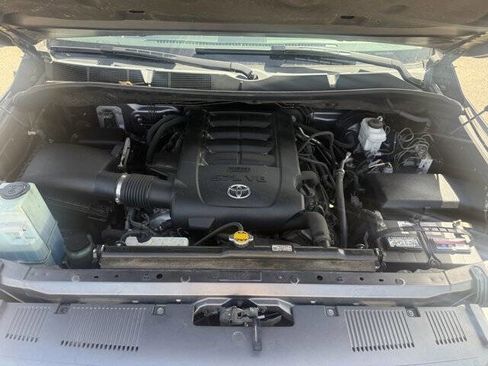 Used 2015 Toyota Tundra SR5 w/ SR5 Upgrade Package AWD/4WD image 14