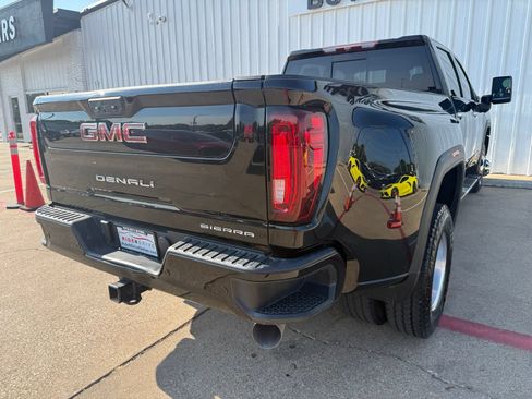 Used 2022 GMC Sierra 3500 Denali AWD/4WD image 6