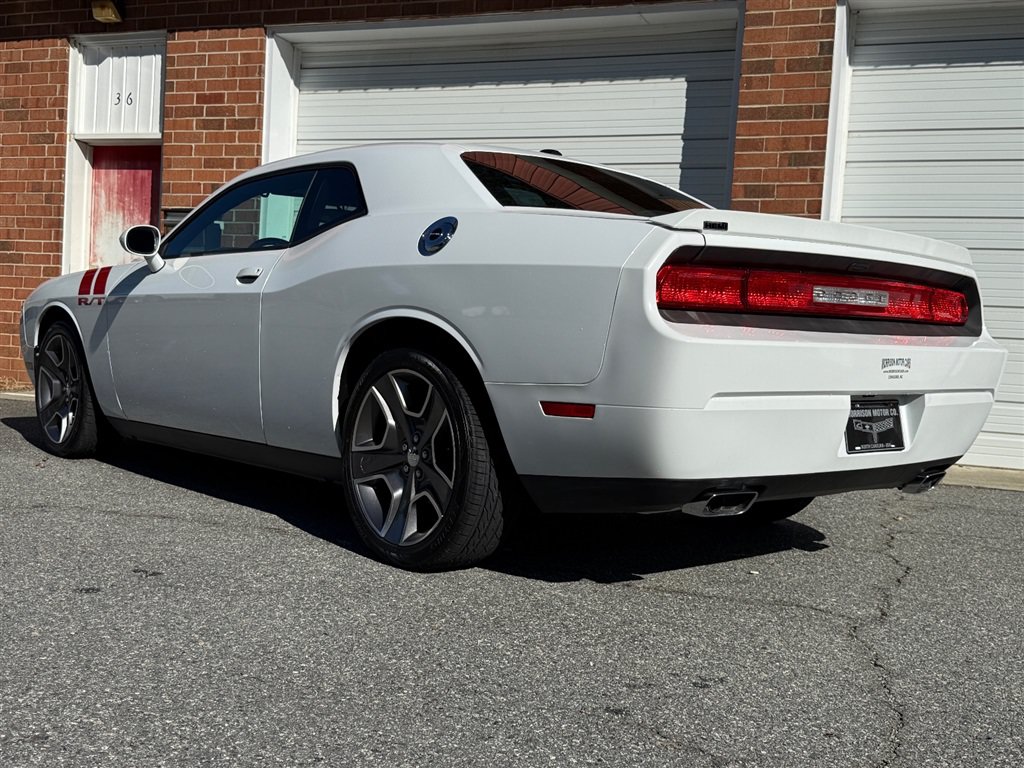 Used 2012 Dodge Challenger R/T RWD image 21