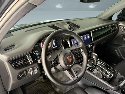 Used 2024 Porsche Macan S AWD/4WD image 4