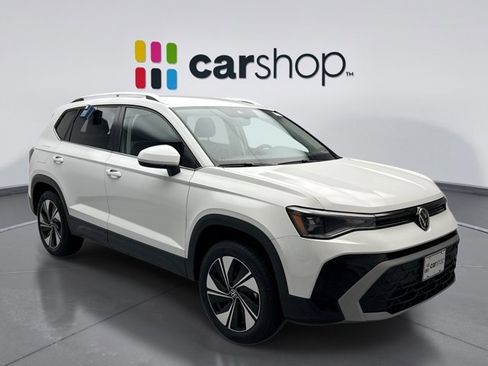 Used 2025 Volkswagen Taos SE image 7