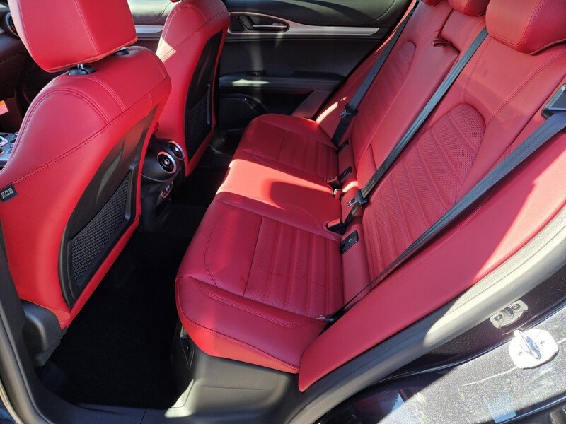 New 2025 Alfa Romeo Stelvio Sprint AWD/4WD image 8