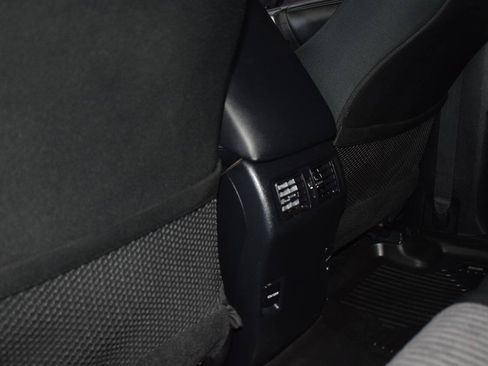Used 2017 Toyota 4Runner SR5 AWD/4WD image 17