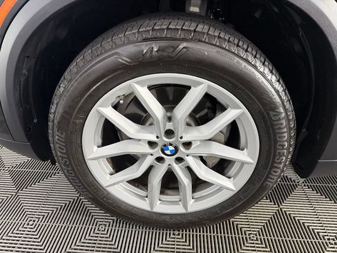 Used 2022 BMW X5 xDrive40i w/ Parking Assistance Package AWD/4WD image 11