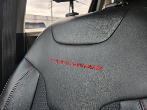 Used 2022 Jeep Compass Trailhawk AWD/4WD image 30