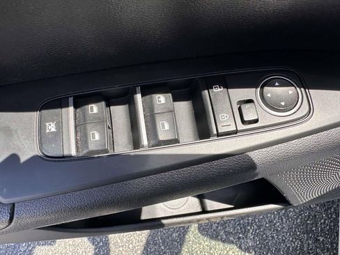 Used 2023 Kia Forte LX FWD image 9