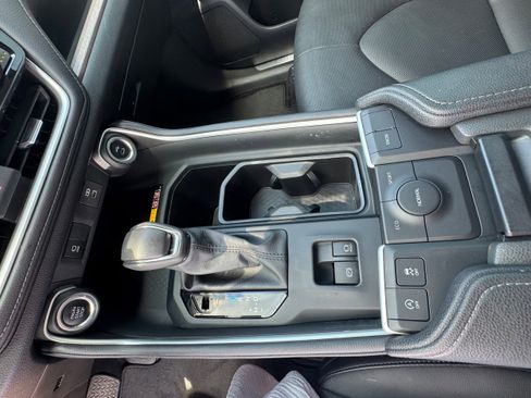 Used 2024 Toyota Grand Highlander Limited image 21