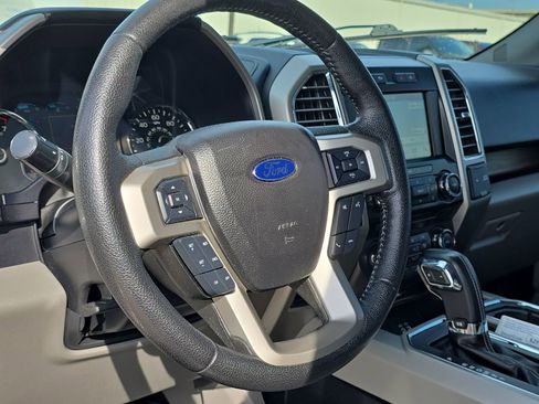 Used 2016 Ford F150 Lariat image 14