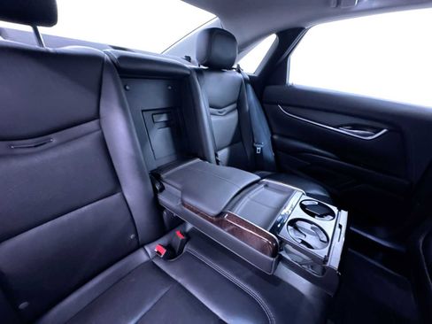 Used 2015 Cadillac XTS image 37