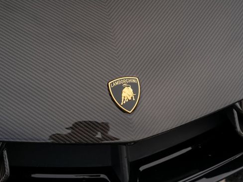 Used 2024 Lamborghini Revuelto AWD/4WD image 6
