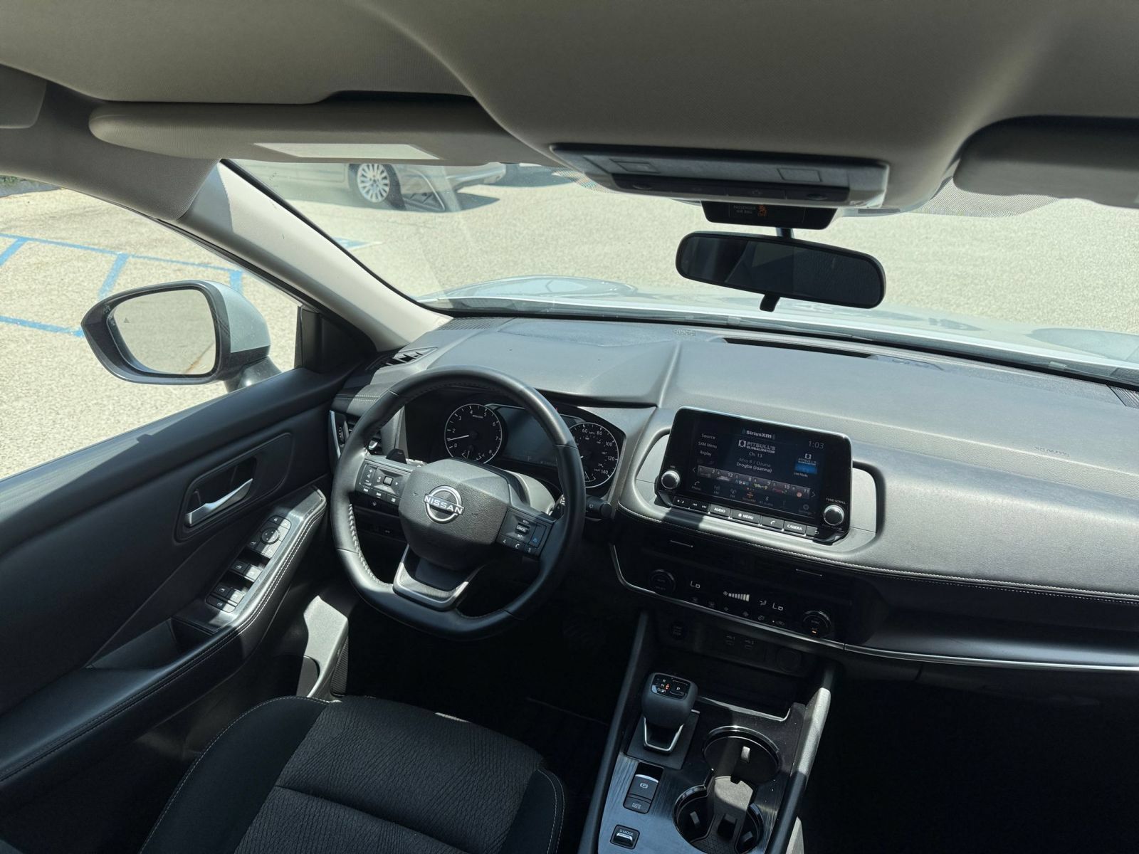 Used 2025 Nissan Rogue SV FWD image 35