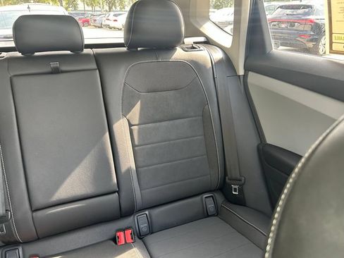 Certified 2023 Volkswagen Taos SE w/ Panoramic Sunroof Package FWD image 14