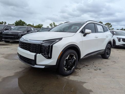 New 2026 Kia Sportage EX AWD/4WD image 4