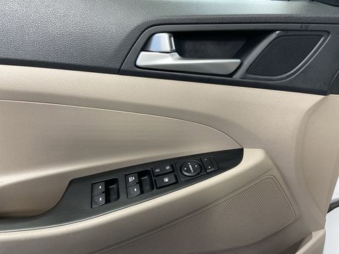Used 2019 Hyundai Tucson SE image 12