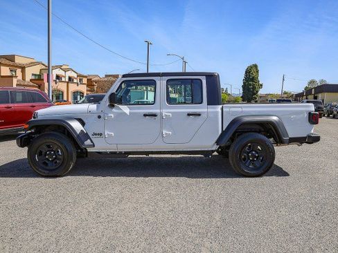 New 2026 Jeep Gladiator Sport image 8