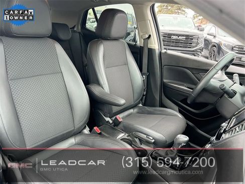 Used 2022 Buick Encore Preferred w/ Safety Package image 25