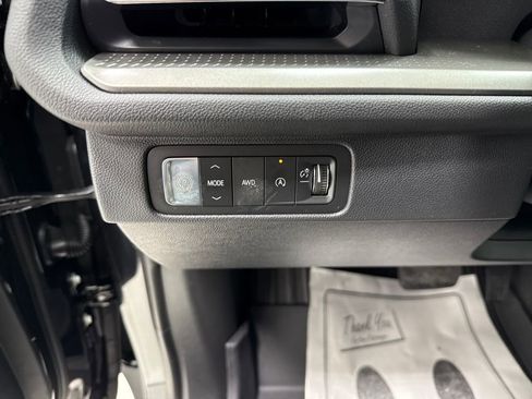 New 2026 Chevrolet Traverse LT w/ Midnight/Sport Edition image 24