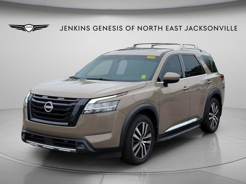 Used 2023 Nissan Pathfinder Platinum w/ Lighting Package (N93) AWD/4WD image 5