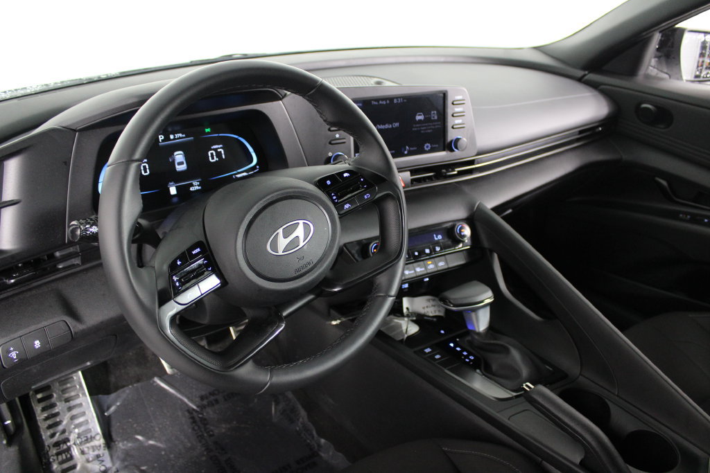 Certified 2026 Hyundai Elantra Sport FWD image 18