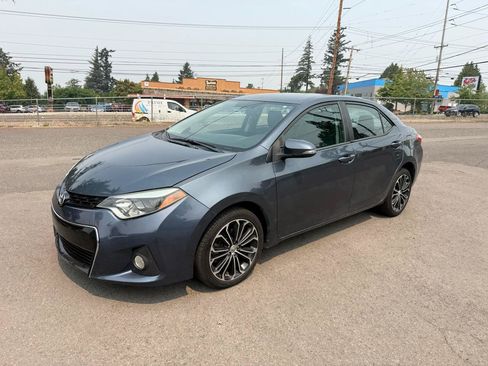 Used 2015 Toyota Corolla S FWD image 2
