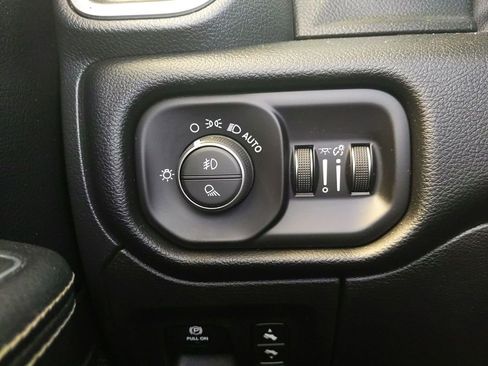 Used 2021 RAM 1500 Laramie AWD/4WD image 26
