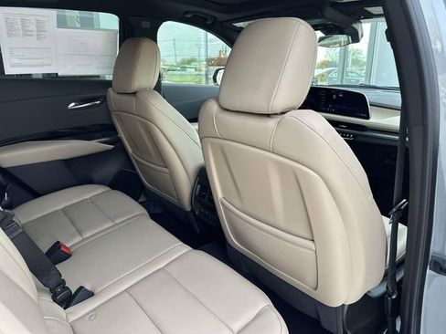 Certified 2024 Cadillac XT4 Luxury w/ Cold Weather Package AWD/4WD image 25