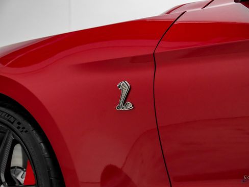 Used 2022 Ford Mustang Shelby GT500 w/ Carbon Fiber Track Pack image 36