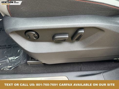 Used 2025 Volkswagen Atlas Peak Edition SE image 33