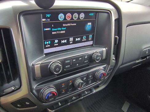 Used 2018 Chevrolet Silverado 1500 LT w/ Redline Edition AWD/4WD image 27