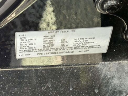 Used 2022 Tesla Model Y Long Range image 33