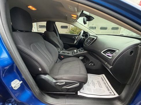 Used 2015 Chrysler 200 Limited FWD image 32