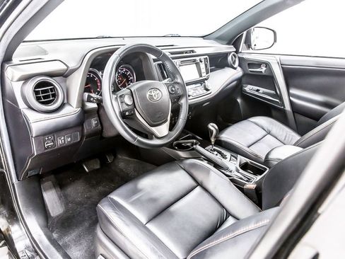 Used 2018 Toyota RAV4 SE w/ Power Extra Value Package FWD image 27