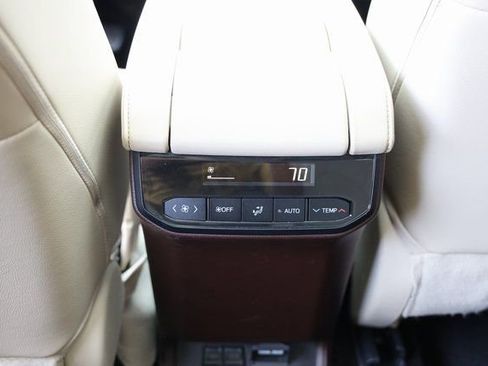 Certified 2021 Toyota Highlander Limited image 33